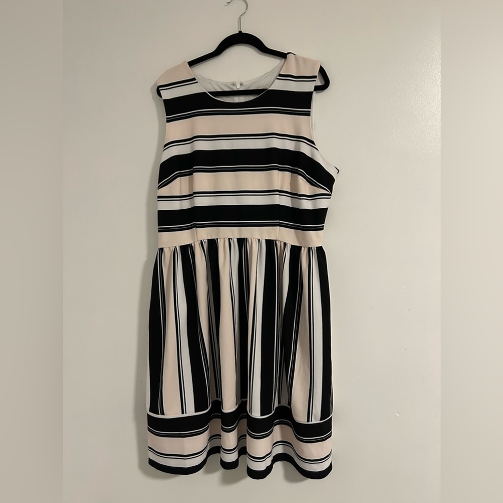Sandra Darren cocktail dress